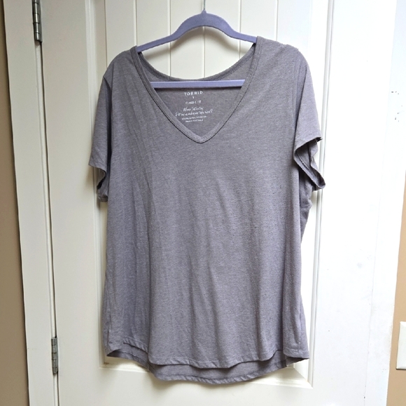 torrid Tops - Torrid Light Gray Classic Fit V-Neck Short Sleeve Tee Shirt Plus Size 1x